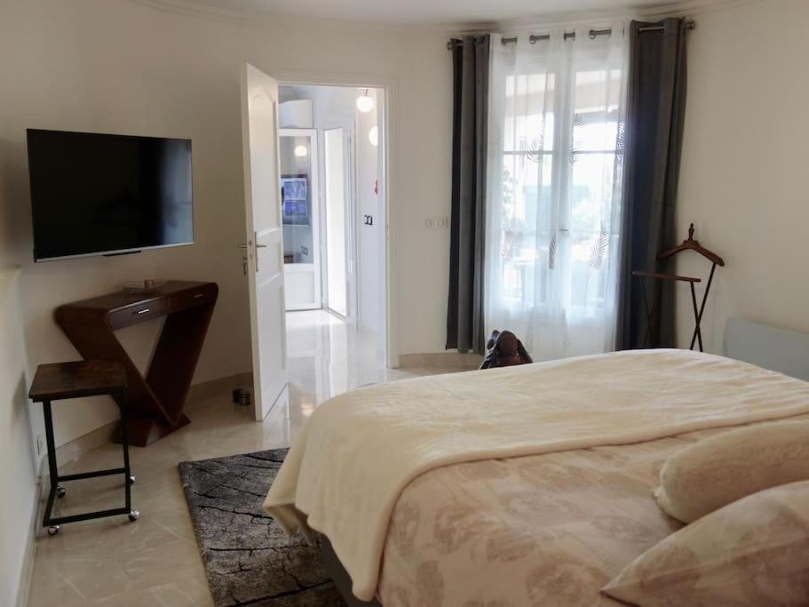 Elegant-Cosy 2P55M2 Dans Bas De Villa Provencale ! Villeneuve-Loubet Esterno foto