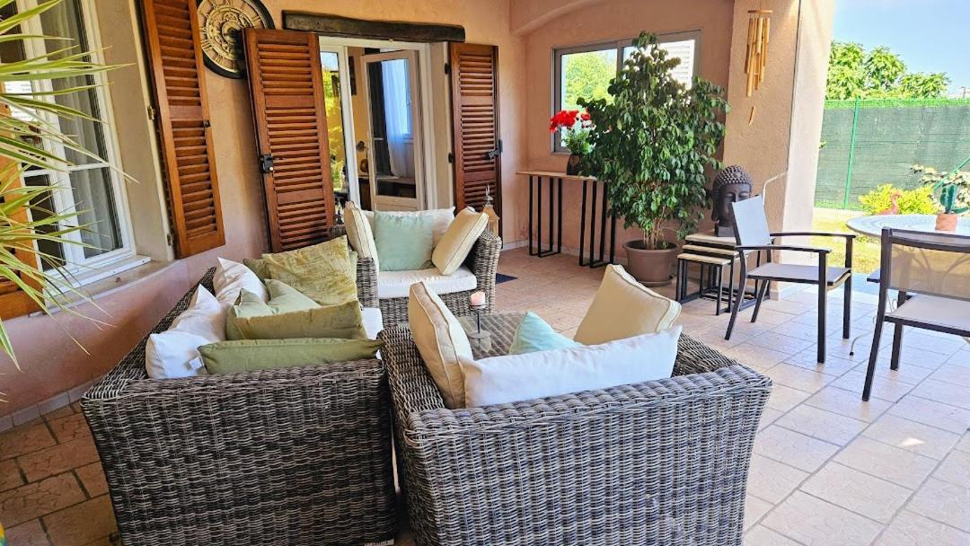Elegant-Cosy 2P55M2 Dans Bas De Villa Provencale ! Villeneuve-Loubet Esterno foto
