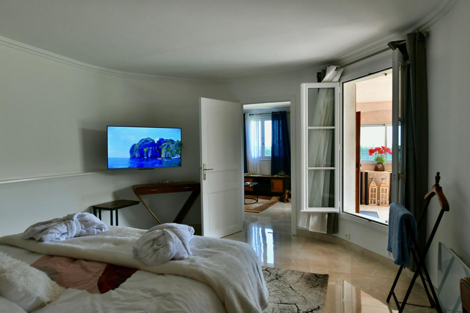 Elegant-Cosy 2P55M2 Dans Bas De Villa Provencale ! Villeneuve-Loubet Esterno foto