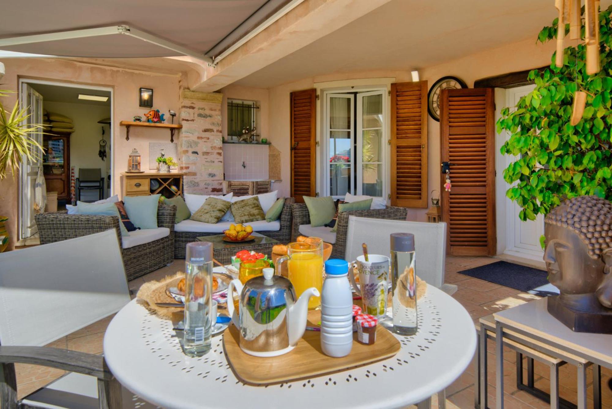 Elegant-Cosy 2P55M2 Dans Bas De Villa Provencale ! Villeneuve-Loubet Esterno foto